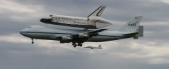 T-38-Discovery-Chase-Plane-Dulles-with-747.png