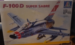 Italeri 1/72 F-100 Super Sabre